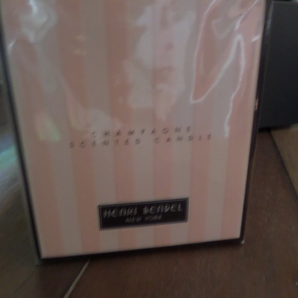 Henri Bendel Champagne Candle - Picture 2 of 3